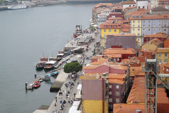 Vue sur Porto depuis le pont Dom-Luís