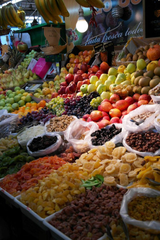 Stand de fruits au Mercado do Bolhão