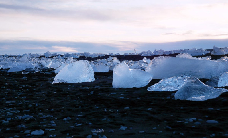 Gros diamants sur la plage de Diamond beach