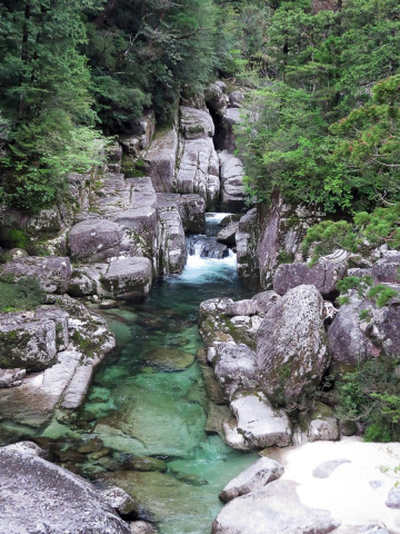 Rivière à eau claire