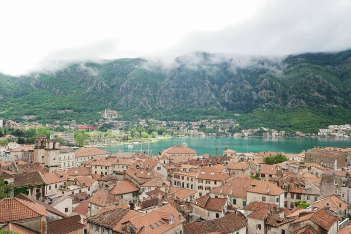 L'eau turquoise de la baie de Kotor